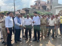 नोएडा और गाजियाबाद में हिंडन का कहर, गांवों में घुसा पानी का सैलाब, रेस्क्यू कर रही NDRF