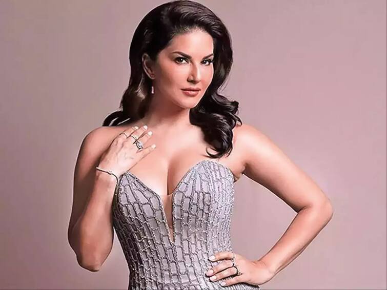 Sunny Leone admits her adult entertainment career triggered mother’s alcoholism Sunny Leone: నా వల్లే అమ్మ మద్యానికి బానిసైంది, కానీ.. - సన్నీలియోన్ భావోద్వేగం