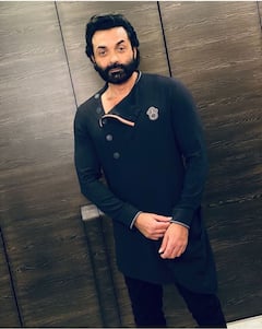 जब बॉबी देओल को 'आश्रम' में देखकर मां प्रकाश कौर ने लगाई थी डांट, पिता धर्मेंद्र का ऐसा था रिएक्शन