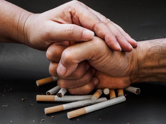 Quitting smoking: ਸਿਗਰਟ ਛੱਡ ਦਿੱਤੀ ਪਰ ਫਿਰ ਵੀ ਪੀਣ ਦੀ ਹੋ ਰਹੀ ਵਾਰ-ਵਾਰ ਲਾਲਸਾ? ਇਸ ਤਰੀਕੇ ਨਾਲ ਰੋਕ ਸਕਦੇ ਤਲਬ Quitting smoking: ਸਿਗਰਟ ਛੱਡ ਦਿੱਤੀ ਪਰ ਫਿਰ ਵੀ ਪੀਣ ਦੀ ਹੋ ਰਹੀ ਵਾਰ-ਵਾਰ ਲਾਲਸਾ? ਇਸ ਤਰੀਕੇ ਨਾਲ ਰੋਕ ਸਕਦੇ ਤਲਬ