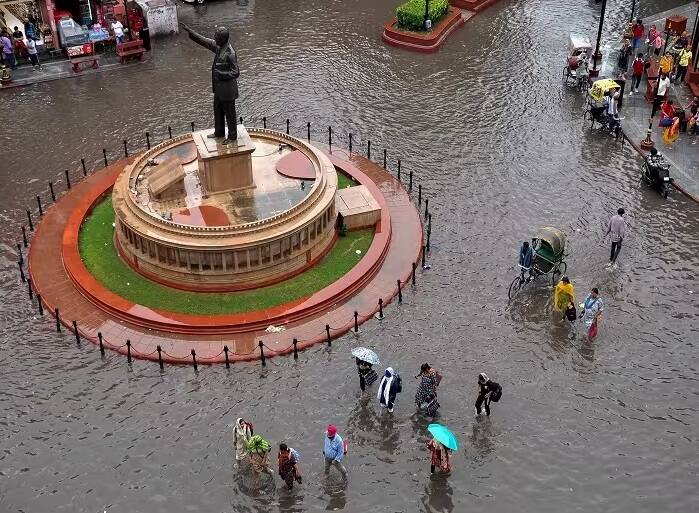 Delhi on flood alert again as River Yamuna crosses danger mark Weather Update: દિલ્હીમાં યમુના નદી ફરી ભયજનક સપાટીએ, રાજસ્થાન-UPમાં ભારે વરસાદની આગાહી