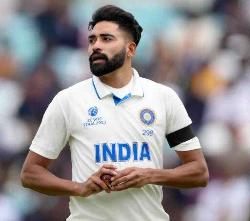 ਸਿਰਾਜ ਨੇ ਦੂਜੀ ਪਾਰੀ ਵਿੱਚ ਵੈਸਟਇੰਡੀਜ਼ ਦੇ ਜੋਸ਼ੂਆ ਡਾ ਸਿਲਵਾ, ਜੇਸਨ ਹੋਲਡਰ, ਅਲਜ਼ਾਰੀ ਜੋਸੇਫ, ਕੇਮਾਰ ਰੋਚ ਅਤੇ ਸ਼ੈਨਨ ਗੈਬਰੀਅਲ ਨੂੰ ਆਪਣਾ ਸ਼ਿਕਾਰ ਬਣਾਇਆ।