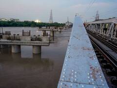 Old Yamuna Bridge Closed As River Breaches Danger Mark In Delhi Again, At 206.56 Metres