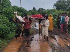 7 बार के MLA के क्षेत्र में ये कैसा विकास! आबादी 500, आज भी नहीं एक सड़क, प्रसूता के लिए घर तक नहीं आ सकी एंबुलेंस