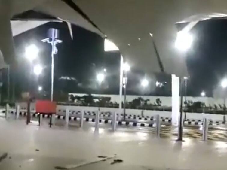 Jyotiraditya Scindia Jairam Ramesh Govt Reacts As Loose Ceiling Of Veer Savarkar Airport Recently Unveiled By PM Modi Sparks Row Govt Reacts As Loose Ceiling Of Veer Savarkar Airport Recently Unveiled By PM Modi Sparks Row