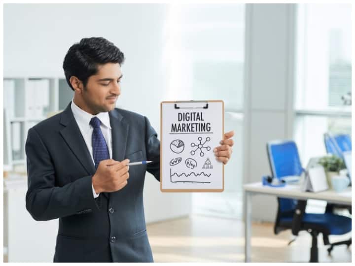 Digital Marketing में करियर बनाएं और कम टाइम में बढ़िया पैसा कमाएं, यहां देखें स्टेप बाय स्टेप गाइड How to make career in digital marketing step by step guide digital marketing Course Digital Marketing में करियर बनाएं और कम टाइम में बढ़िया पैसा कमाएं, यहां देखें स्टेप बाय स्टेप गाइड