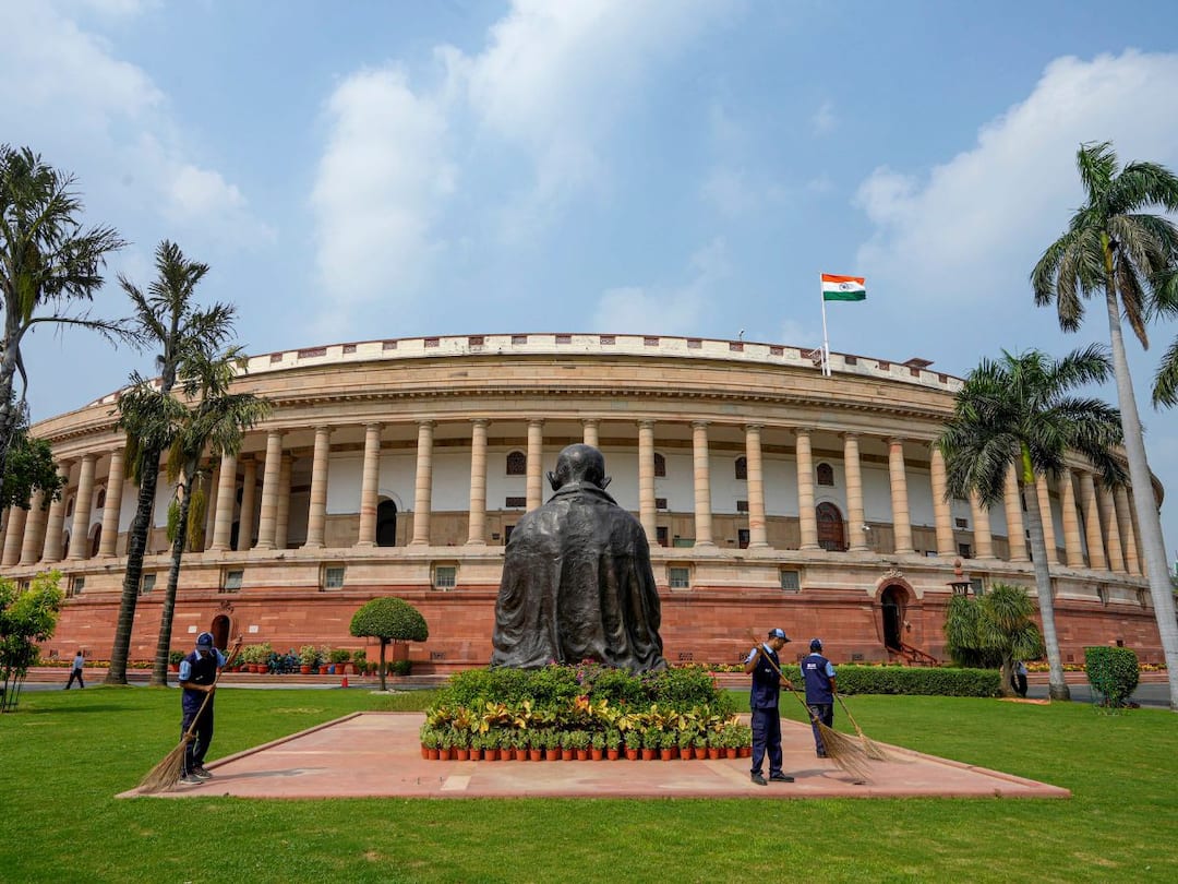 Parliament Monsoon Session LIVE Updates Manipur BJP TMC AAP MPs Congress Narendra Modi Rahul Gandhi Opposition Delhi Ordinance Parliament Live: Oppn To Bring No-Confidence Motion In LS Against Govt Today, Cong Calls Meet At 10:30 AM