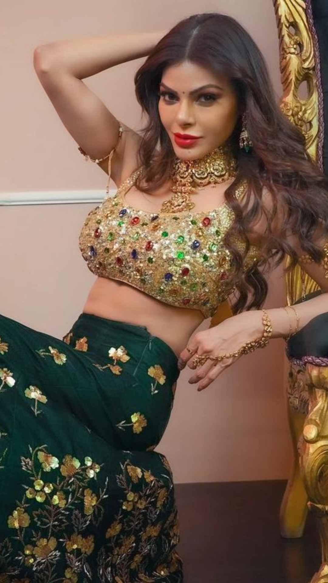 શર્લિન ચોપરા આ દિવસોમાં તેની નવી વેબ સિરીઝ પૌરશપુર 2ને લઈને ચર્ચામાં છે.