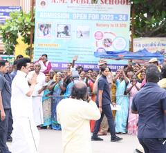 CM Stalin : கலைஞர் உரிமைத் தொகை விண்ணப்ப பதிவு முகாமை தொடங்கி வைத்த முதல்வர் ஸ்டாலின்..மகிழ்ச்சி அடைந்த பெண்கள்!