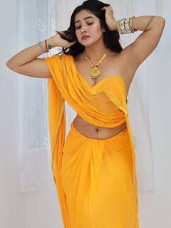 ਬਿਨ੍ਹਾਂ ਬਲਾਊਜ਼ ਪਹਿਨੇ ਸੋਫੀਆ ਨੇ ਲਪੇਟੀ ਸਾੜ੍ਹੀ, ਤਸਵੀਰਾਂ ਨੇ ਇੰਟਰਨੈੱਟ 'ਤੇ ਮਚਾਇਆ ਤਹਿਲਕਾ