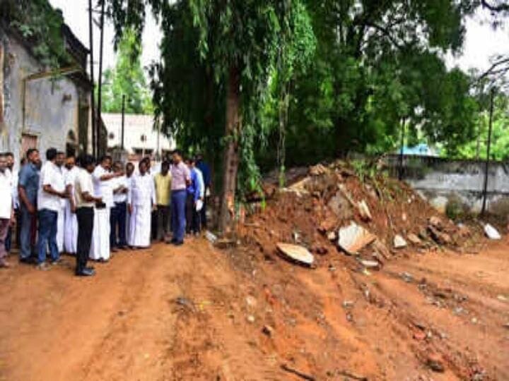 ஸ்ரீரங்கம் புதிய பேருந்து நிலையம் அமைக்கும் பணி நிறுத்தம்; கண்டுகொள்ளாத  திமுக  எம்எல்ஏ - பொதுமக்கள் குற்றச்சாட்டு