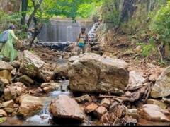 In Pics: बारिश के मौसम में हरियाली की चादर लपेटे हुए हैं अरावली की पहाड़ियां, धुंध देखनी हो तो आइए उदयपुर, देखें तस्वीरें