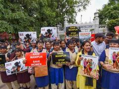 मणिपुर में केंद्रीय मंत्री आरके रंजन सिंह के आवास पर फिर हुई पत्थरबाजी, प्रदर्शनकारी बोले- 'हम चाहते हैं कि...'