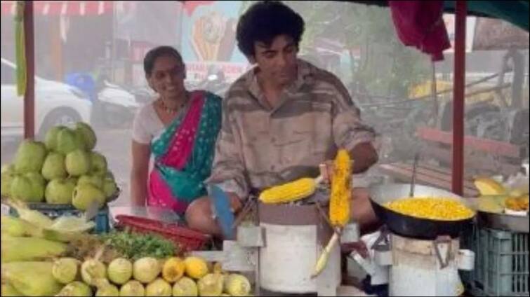 Sunil Grover has no work! A video of him selling corn with a stick went viral શું વાત કરો છો, Sunil Grover પાસે નથી કોઈ કામ! રેકડી લઈ મકાઇ વેચતો વીડિયો થયો વાયરલ