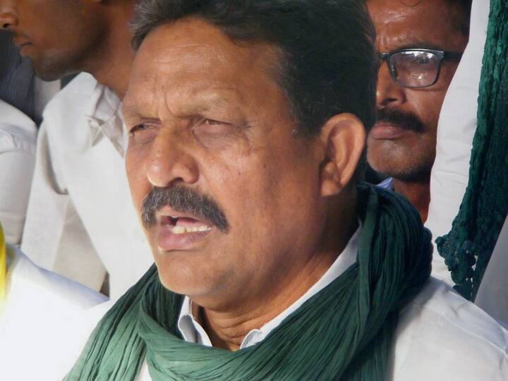 Former BSP MP Afzal Ansari released on bail from Ghazipur district jail Afzal Ansari News: पूर्व सांसद अफजाल अंसारी जमानत पर रिहा, मीडिया से बनाई दूरी, काफिले के साथ पहुंचे थे परिजन