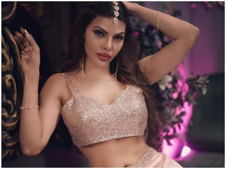 Sherlyn Chopra revealed she was in relationship with a politician son in past पॉलिटिशियन के बेटे संग रिश्ते में थीं Sherlyn Chopra, एक्ट्रेस ने पास्ट रिलेशनशिप के खोले कई राज