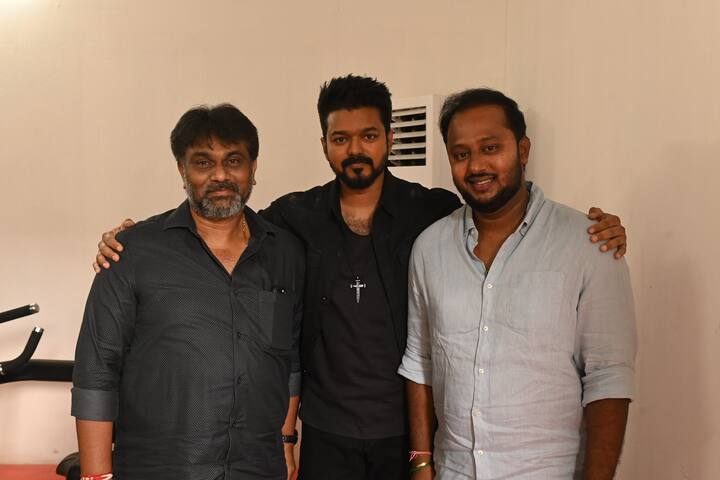 லியோ படத்தை தொடர்ந்து இயக்குநர் வெங்கட் பிரபு இயக்கும் தளபதி 68 படத்தில் நடிக்கவுள்ளார். அதனையடுத்து ஷங்கர் இயக்கத்தில் தனது 70 வது படத்தை இயக்கவுள்ளதாக தகவல் வெளியாகியது.
