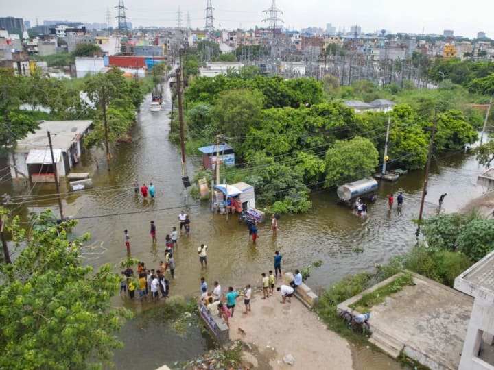 Ghaziabad Hindon river flood Two Youths died due to Drowning NDRF Recovered Dead Body UP Flood News: हिंडन नदी में बाढ़ देखने गए दो युवकों की डूबने से मौत, NDRF टीम ने बरामद किया शव