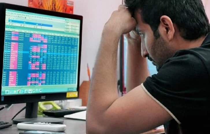Stock Market Closing: બે કારોબારી દિવસમાં સેન્સેક્સમાં 1100થી વધુ પોઇન્ટનો કડાકો, રોકાણકારોને મોટું નુકસાન Stock Market Closing 24th July 2023 sensex fall over 1100 points in last two business days today FMCG metals major drag Stock Market Closing: બે કારોબારી દિવસમાં સેન્સેક્સમાં 1100થી વધુ પોઇન્ટનો કડાકો, રોકાણકારોને મોટું નુકસાન