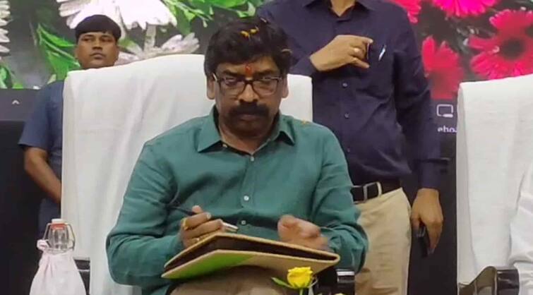 Jharkhand Cm Hemant Soren Writes Letter To President Murmu On Manipur Viloence News Marathi Manipur  Violence : मणिपूर हिंसाचारावर मौन बाळगणे भयंकर; झारखंडचे मुख्यमंत्री हेमंत सोरेन यांचे राष्ट्रपतींना भावनिक पत्र