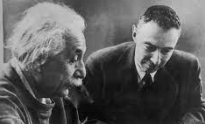 পরিবার সূত্রে তো বটেই, ব্যক্তিগত পছন্দের নিরিখেও কমিউনিজমের প্রতি ঝোঁক ছিল অপেনহাইমারের। তাই পরমাণু বোমার বিরুদ্ধে তাঁর অবস্থান ‘দেশদ্রোহ’ হিসেবেই সেই সময় গন্য হয়েছিল আমেরিকায়। বিদেশি শক্তির সঙ্গে তাঁর গোপন আঁতাত, এমনকি চরবৃত্তির অভিযোগও ওঠে। দেশের বিশিষ্ট নাগরিক হিসেবে নিরাপত্তা সংক্রান্ত ছাড়পত্রও তুলে নেওয়া হয়। চলে যায় মোটা বেতনের চাকরিও।