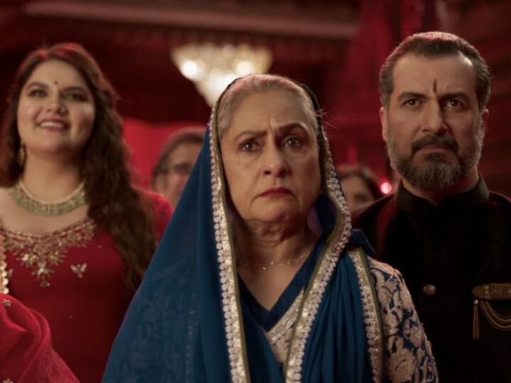 jaya bachchan angry expression in Dhindhora Baje Re alia bhatt ranveer singh rocky aur rani kii prem kahaani Leaves Twitter In Splits आलिया-रणवीर के गाने 'ढिंढोरा बाजे रे' में जया बच्चन का गुस्सैल चेहरा देखकर लोगों की छूटी हंसी, बोले- इतना भी रियल नहीं...