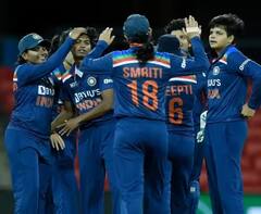 World Richest Women Cricketer: એલિસ પેરીથી લઇને સ્મૃતિ મંધાના સુધી, આ મહિલા ક્રિકેટરો કરે છે કરોડોમાં કમાણી