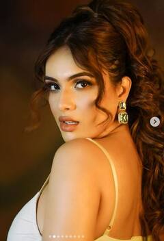 Neha Malik: ਨੇਹਾ ਮਲਿਕ ਨੇ ਰਿਵੀਲਿੰਗ ਆਊਟਫਿਟ ਵਿੱਚ ਮਚਾਈ ਤਬਾਹੀ, ਫੋਟੋਆਂ ਦੇਖ ਦਿਲ ਹਾਰ ਬੈਠੇ ਪ੍ਰਸ਼ੰਸਕ