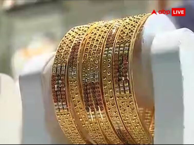 Gold Silver Rate Today are down in Retail Market but surge on MCX Gold Coin Rate Gold Silver Rate: दिल्ली, मुंबई, जयपुर, सूरत, पटना सहित इन जगहों पर सस्ता हुआ सोना, जानें अपने शहर के सोने के रेट
