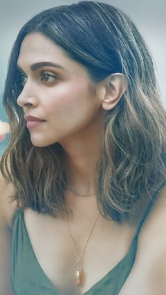 Deepika Padukone की स्माइल ने फैंस का बनाया दिन | ENT LIVE