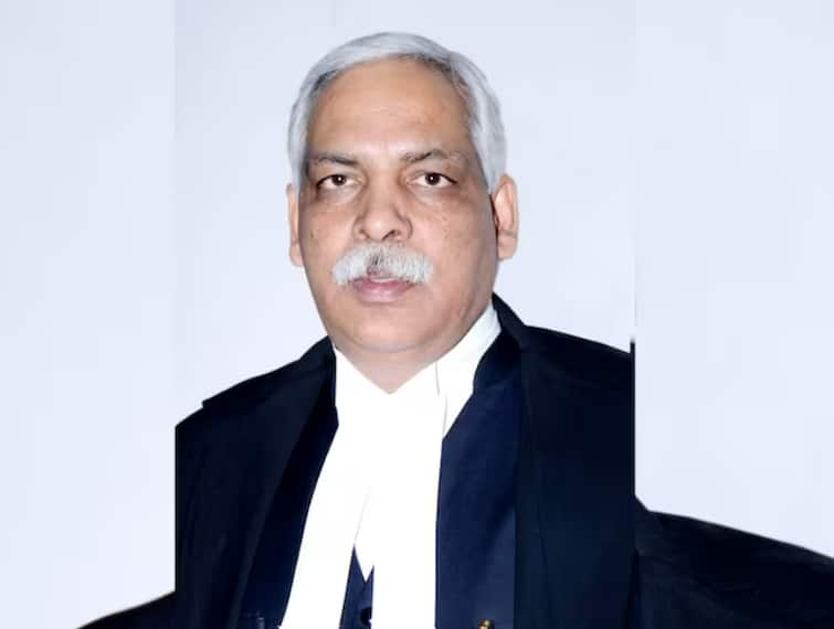 Justice Devendra Upadhyay appointed as a new chief justice of Bombay High Court detail marathi news Bombay High Court : न्या. देवेंद्र उपाध्याय मुंबई उच्च न्यायालयाचे नवे मुख्य न्यायमूर्ती, सर्वोच्च न्यायालयाच्या शिफारसीवर केंद्र सरकारकडून शिक्कामोर्तब