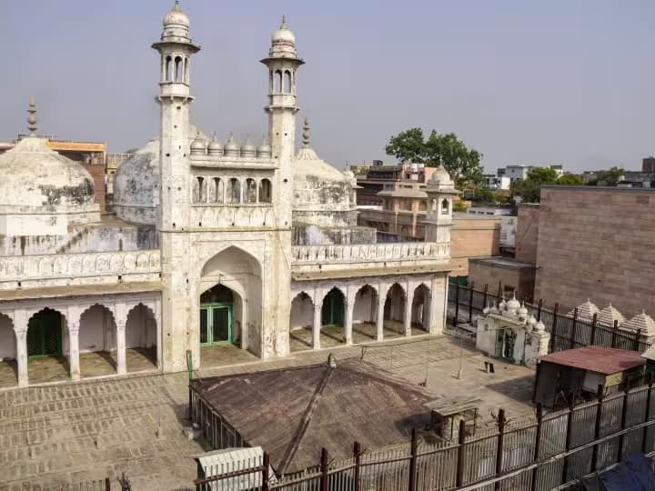 Gyanvapi Masjid Case hearing in Allahabad High Court tomorrow 26 July on Muslim Side petition against ASI survey Gyanvapi Masjid Case: ज्ञानवापी मामले में मुस्लिम पक्ष की याचिका पर कल सुनवाई करेगा इलाहाबाद हाईकोर्ट, ASI के सर्वे पर रोक की मांग