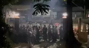 Meghalaya: Stone pelting outside Meghalaya CM’s office in Tura Meghalaya: મેઘાલયમાં મુખ્યમંત્રી ઓફિસ પર ભીડે કર્યો પથ્થરમારો, પાંચ સુરક્ષાકર્મીઓ ઇજાગ્રસ્ત
