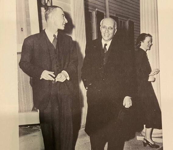 Nehru Offered Oppenheimer Inidan Citizenship | అణుబాంబు సృష్టికర్తకు నెహ్రూ ఇచ్చిన ఆఫర్ ఏంటీ.? | ABP