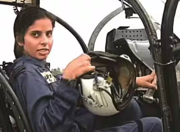 ਕਾਰਗਿਲ ਯੁੱਧ ਦੀਆਂ ਬਹਾਦਰ ਮਹਿਲਾ ਯੋਧਿਆਂ ਵਿੱਚ ਇੱਕ ਨਾਮ ਬਹੁਤ ਮਸ਼ਹੂਰ ਹੈ। ਕਾਰਗਿਲ ਦੇ ਇਸ ਯੋਧੇ ਦਾ ਨਾਂ ਫਲਾਈਟ ਲੈਫਟੀਨੈਂਟ ਗੁੰਜਨ ਸਕਸੈਨਾ ਹੈ। ਫਲਾਈਟ ਲੈਫਟੀਨੈਂਟ ਗੁੰਜਨ ਸਕਸੈਨਾ ਪਹਿਲੀ ਭਾਰਤੀ ਮਹਿਲਾ ਪਾਇਲਟ ਸੀ ਜਿਨ੍ਹਾਂ ਨੇ ਪਾਕਿਸਤਾਨ ਨੂੰ ਜੰਗ ਵਿੱਚ ਹਰਾਇਆ ਸੀ।