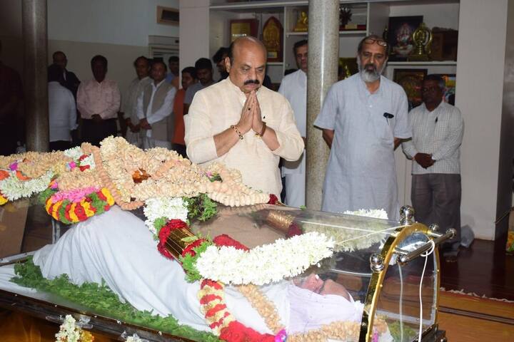 काल रात्री उशिरा ते पुण्यात दाखल झाले.