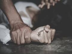 शौच के लिए खेत में गई नाबालिग के मुंह में कपड़ा ठूसकर किया गैंगरेप, दी जाने से मारने की धमकी