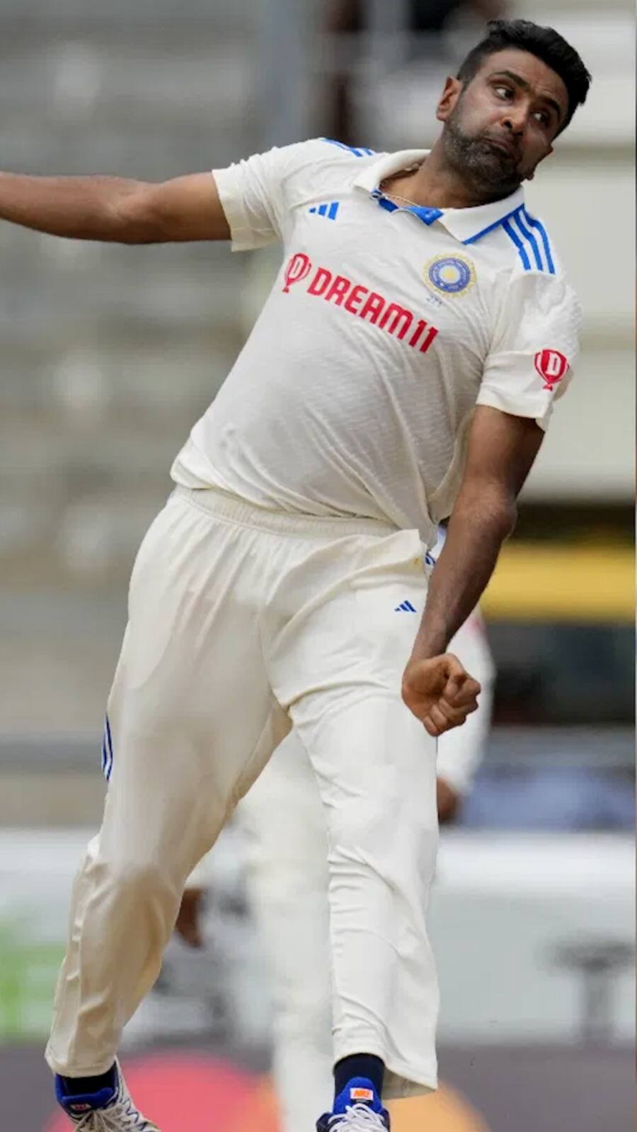 Ashwin ने दो विकेट लेकर किया डबल धमाल, Harbhajan Singh, Anil Kumble दोनों को छोड़ा पीछे | Sports LIVE