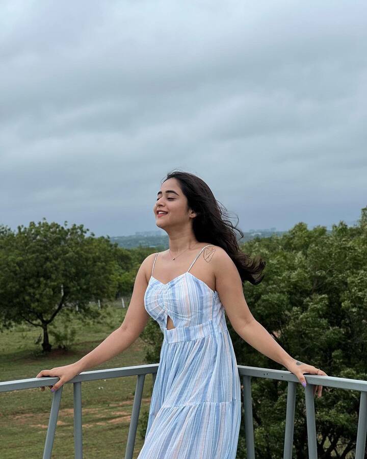 టిక్ టాక్, డబ్ స్మాష్ వీడియోలతో సోషల్ మీడియాలో ఫేమస్ అయింది దీప్తి.