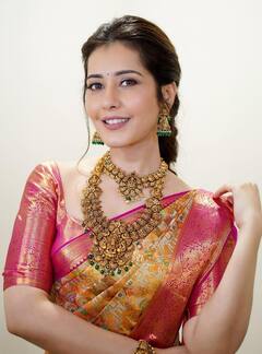 Raashii Khanna: 