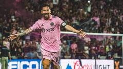 নতুন ক্লাবে যোগ দিয়েই অধিনায়কের আর্মব্যান্ড পেলেন লিওনেল মেসি