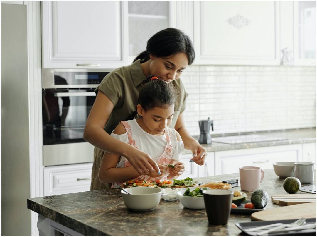 Follow This Tricks To Control Junk Food Addiction In Kids Children Health: పిల్లలతో జంక్ ఫుడ్ తినడం మాన్పించాలా? ఇలా చేసి చూడండి