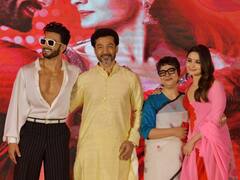 তিলোত্তমায় রণবীর-আলিয়ার 'ঢিন্ডোরা বাজে রে' গানের লঞ্চ, মা দুর্গার সামনে প্রেমের শক্তি প্রদর্শন মন কাড়ল দর্শকের?