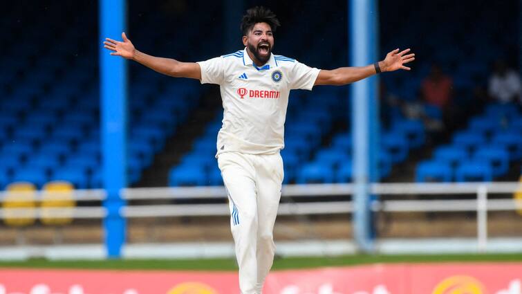 IND vs WI 2nd Test: Mohammed Siraj criticizes lifeless pitch after winning man of the match IND vs WI 2nd Test: দ্বিতীয় টেস্টে ম্যাচ সেরা হয়েই পিচের সমালোচনায় মুখর মহম্মদ সিরাজ