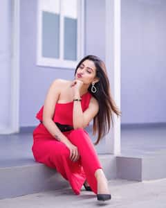 Deepika Pilli: హీరోయిన్ రేంజ్ అందం, కానీ అవకాశాలు మాత్రం రావట్లేదు