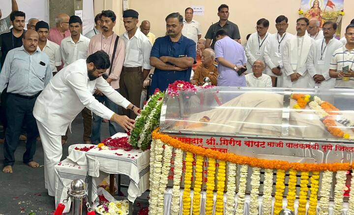 मदनदास देवींनी बालपणापासूनच आपले आयुष्य राष्ट्रसेवा आणि संघकार्यात घालवले.