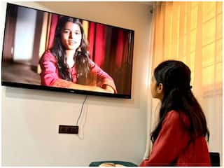 Maithili Thakur Birthday: चार साल की उम्र से सुरों का सफर तय करने लगी थीं मैथिली, छह बार हार के बाद ऐसे मिला मुकाम