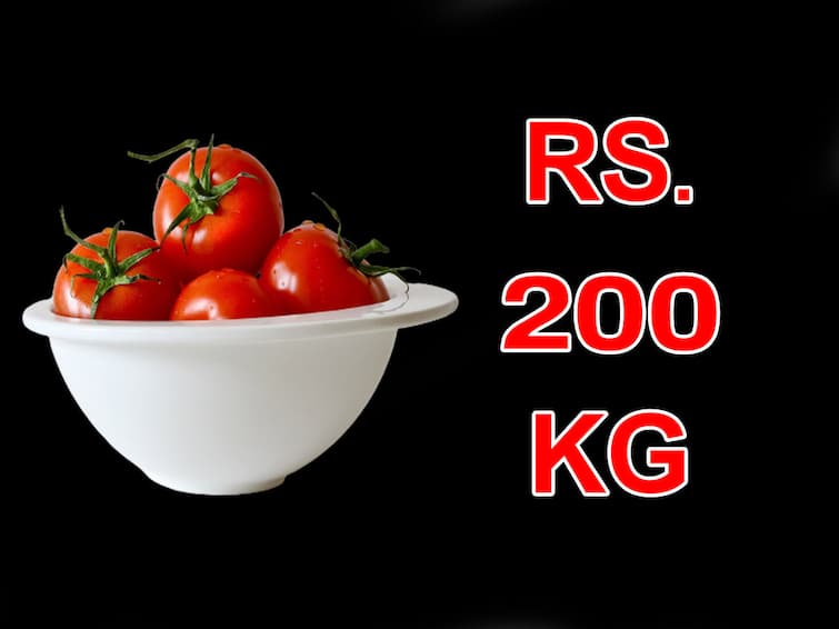 Tomato prices break records Rs 200 per kg in Mumbai Tomato Price Hike: కొత్తిమీర కట్ట రూ.50, టమాట కిలో రూ.200 - ముంబయిలో రికార్డులు!