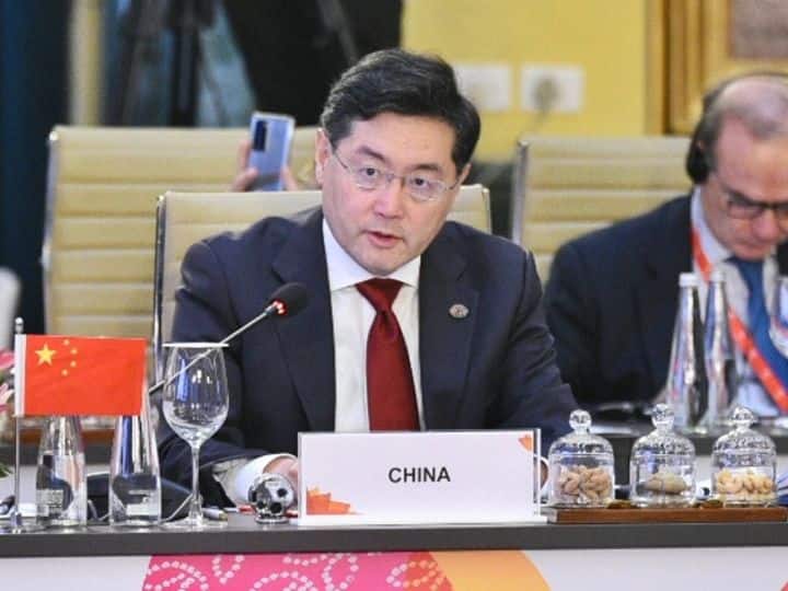 चीन ने एक महीने से लापता विदेश मंत्री किन गैंग को पद से हटाया, वांग यी को मिली जिम्मेदारी