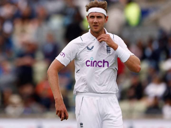 इंग्लैंड टीम के दिग्गज तेज गेंदबाज स्टुअर्ट ब्रॉड के लिए साल 2023 काफी खास कहा जा सकता है, जब उन्होंने अपने 600 विकेट पूरे किए. ब्रॉड ने इस साल अब तक 7 मैचों में 26.12 के औसत से 34 विकेट हासिल किए हैं. इसमें उन्होंने एक बार एक पारी में 5 विकेट भी लिए हैं.